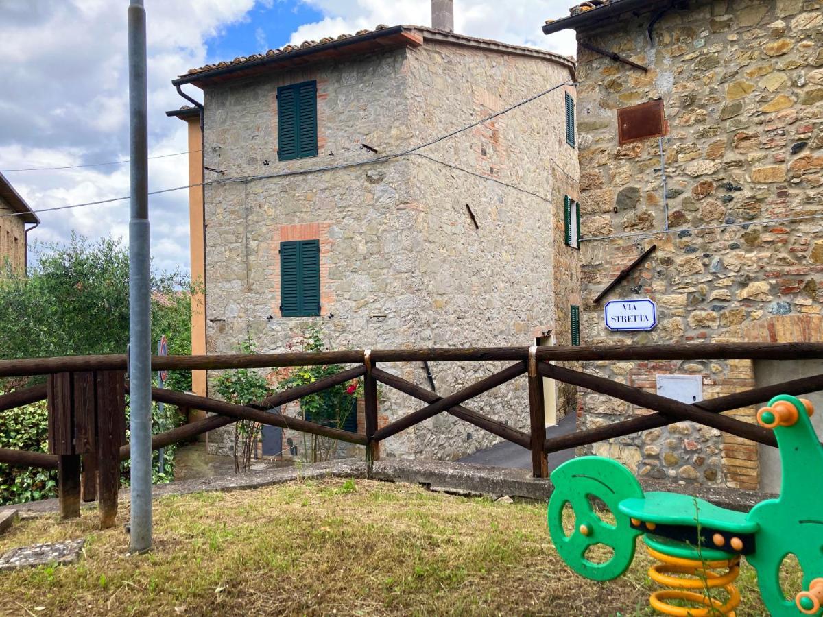 Willa Tower Caratteristico In Pietra Palazzina  Zewnętrze zdjęcie