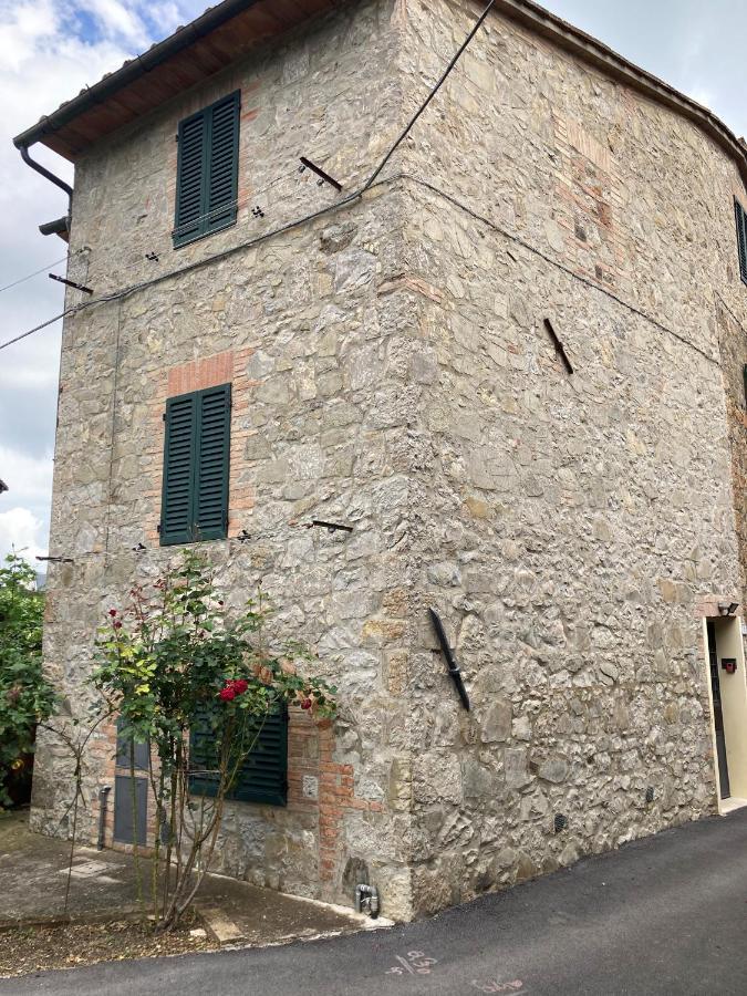 Willa Tower Caratteristico In Pietra Palazzina  Zewnętrze zdjęcie